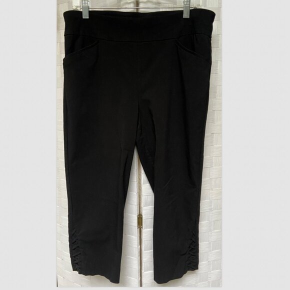 Chico's Perfect Stretch Capri Black Pants Size 2.5 - Picture 1 of 6